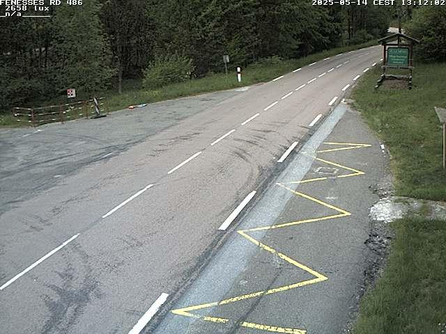 Webcam en haut du col des Fenesses, aussi appelé col du Ménil sur la D486 à 593 mètres d'altitude dans les Vosges