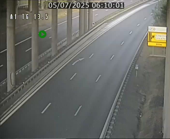 Traffic live webcam Luxembourg Senningen - A1 direction Luxembourg - BK 13.5