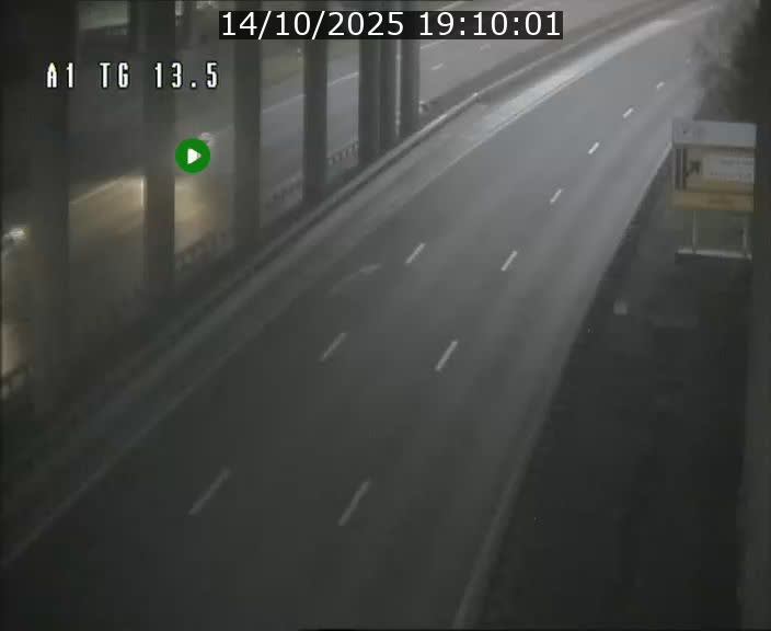 Traffic live webcam Luxembourg Senningen - A1 direction Luxembourg - BK 13.5