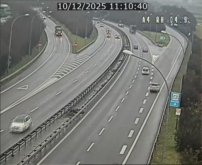 Traffic live webcam Luxembourg Leudelange - A4 - BK 4.9 - direction Luxembourg