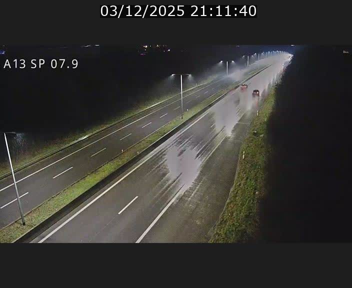 Traffic live webcam Luxembourg Jonction Lankelz - A13 direction Pétange - BK 7.9