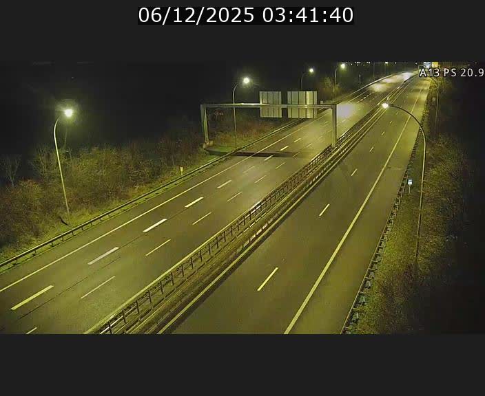 Traffic live webcam Luxembourg Croix de Bettembourg, rond-point d'Hellange - A13 direction Allemagne - BK 20.9