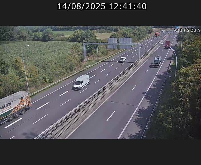 Traffic live webcam Luxembourg Croix de Bettembourg, rond-point d'Hellange - A13 direction Allemagne - BK 20.9