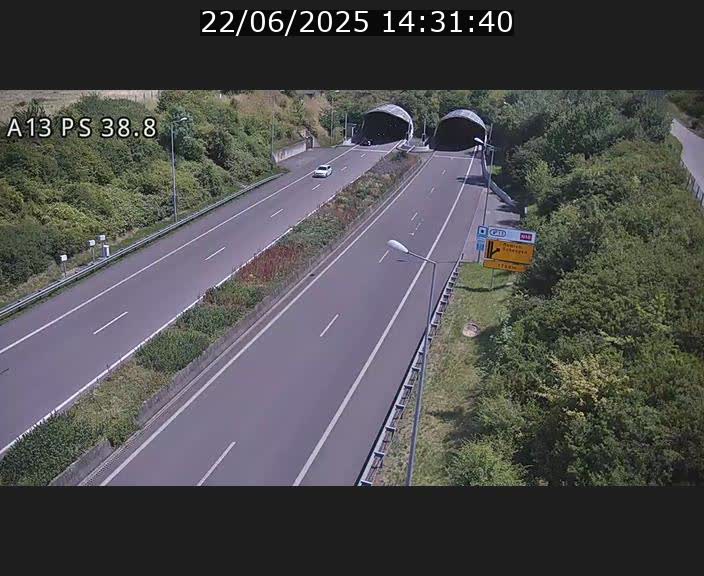 Webcam autoroute A13 à l'entrée ouest du tunnel Markusbierg à Schengen. Vue orientée vers Mondorf-les-Bains