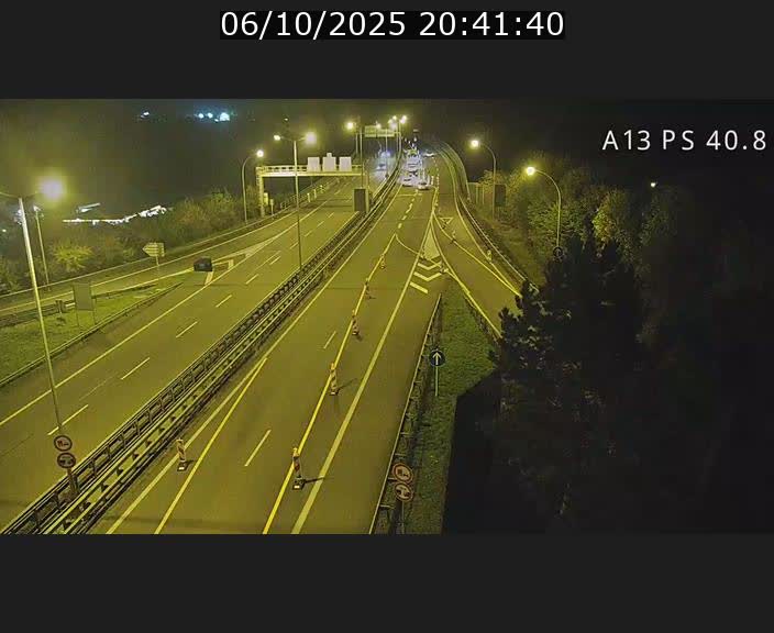 Webcam autoroute A13 à la sortie est du tunnel Markusbierg à Schengen. Vue sur le pont de la Moselle, vers l'Allemagne