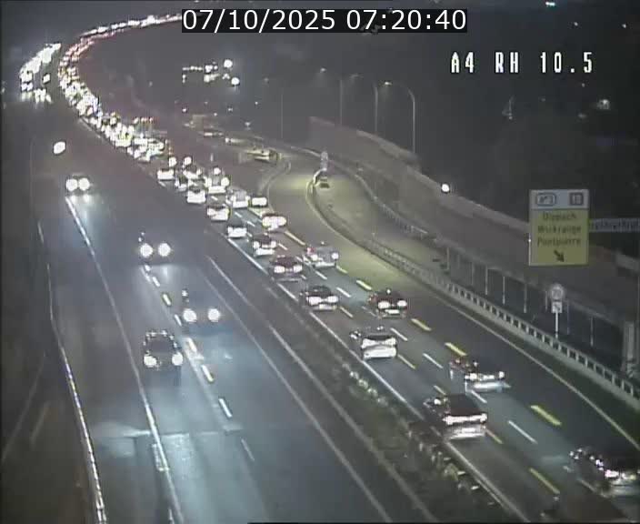 Traffic live webcam Luxembourg Pontpierre - A4 - BK 10.5 - direction Luxembourg