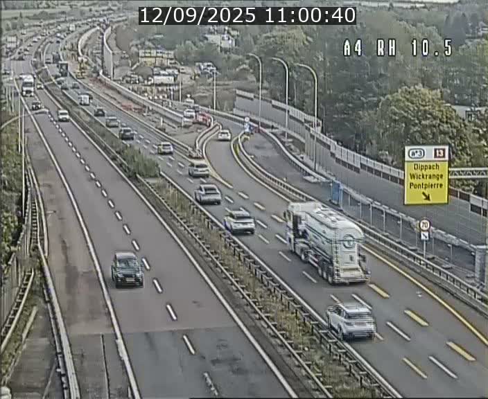 Traffic live webcam Luxembourg Pontpierre - A4 - BK 10.5 - direction Luxembourg