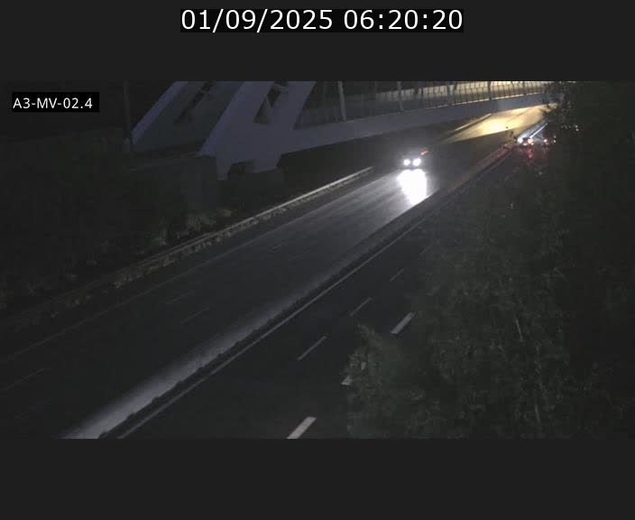 Webcam autoroute de la France (A3) au Luxembourg à Fentange, à proximité de la Croix de Gasperich. Vue orientée vers la Cloche d'Or