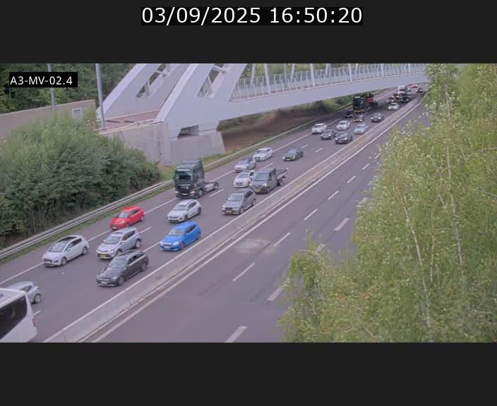 Webcam autoroute de la France (A3) au Luxembourg à Fentange, à proximité de la Croix de Gasperich. Vue orientée vers la Cloche d'Or