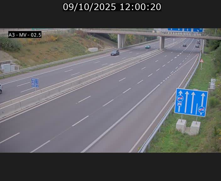 Webcam autoroute A3 au Luxembourg à proximité de la Croix de Gasperich. Vue orientée vers Luxembourg