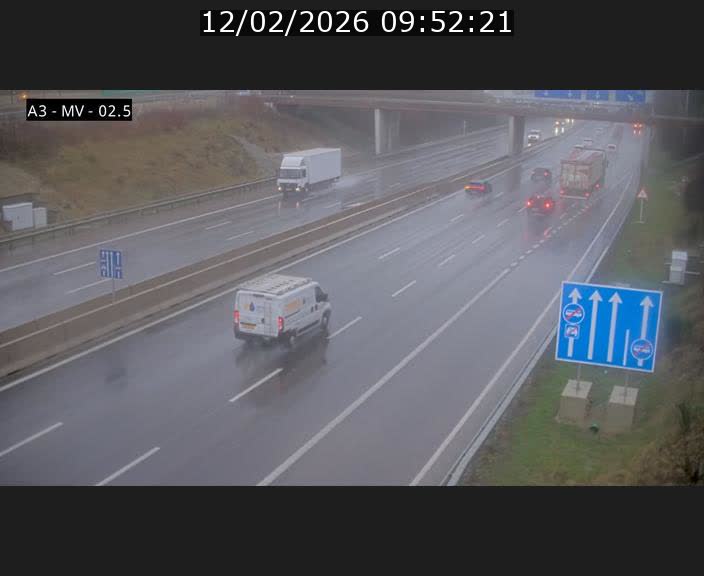 Webcam autoroute A3 au Luxembourg à proximité de la Croix de Gasperich. Vue orientée vers Luxembourg