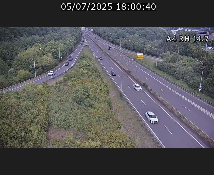 Traffic live webcam Luxembourg Jonction Lankelz - A4 - BK 14.7 - direction Luxembourg