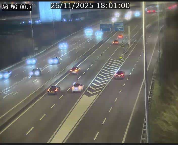 Traffic live webcam Luxembourg Croix de Cessange - A6 - BK 0.7 - direction A3 France