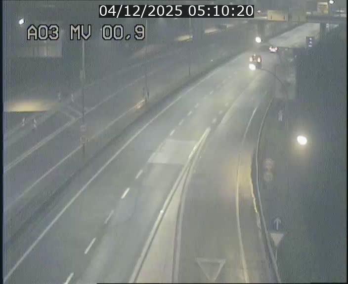 Traffic live webcam Luxembourg Croix de Gasperich - A3 - BK 0.4 - direction Luxembourg