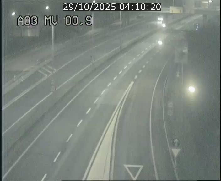 Traffic live webcam Luxembourg Croix de Gasperich - A3 - BK 0.4 - direction Luxembourg