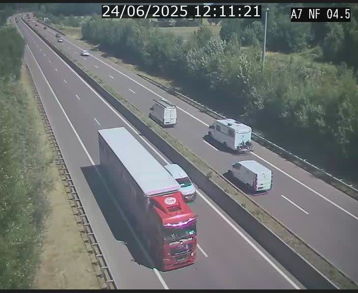 Caméra autoroute Luxembourg A7 - Passage à gibier Rëngelbour - direction Tunnel Grouft