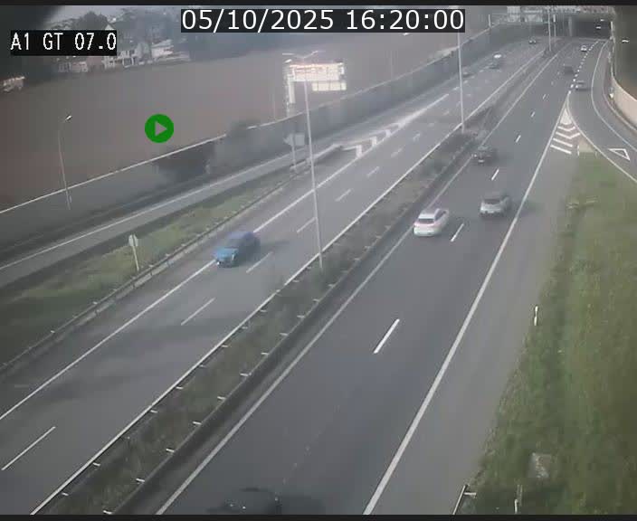 Traffic live webcam Luxembourg Cents - A1 direction Kirchberg - BK 7