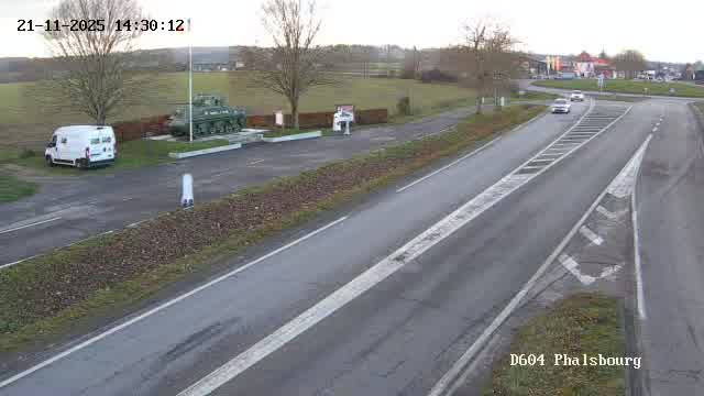 Webcam de surveillance sur D604 (France) à Phalsbourg, cadrée vers Phalsbourg, proposant une information routière utile aux déplacements quotidiens.