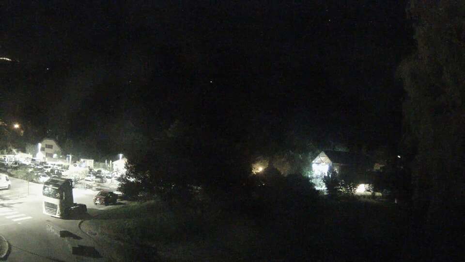 Webcam au niveau de la mairie du village du Bourg d'Oisans, aux pieds de l'Alpe d'Huez et aux portes du parc des Écrins