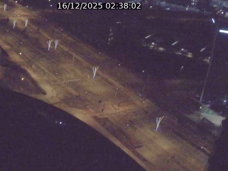 Webcam sur l'avenue John Fitzgerald Kennedy (N51) avec vue sur le Pont rouge (Pont Grande Duchesse Charlotte), l'arrêt Pfaffenthal et l'entrée du quartier Kirchberg