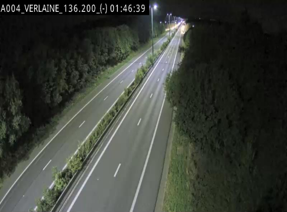 Webcam sur l'E411 à hauteur du pont surplombant la N40, à proximité de la sortie 26 Verlaine - Libramont-Chevigny. Vue orientée vers Namur