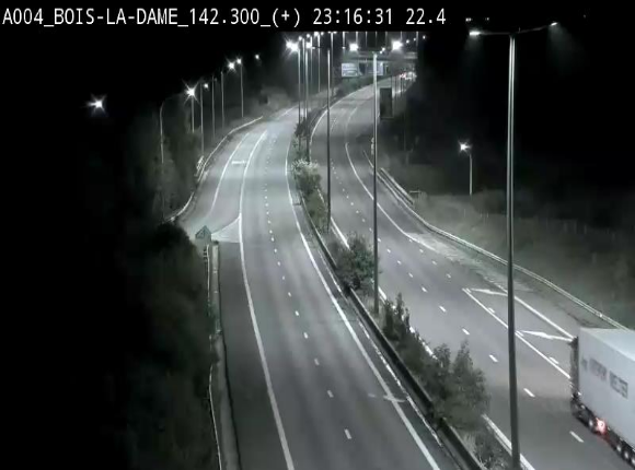 Webcam située entre la sortie 29 Neufchâteau et la jonction avec l'E25 en direction de Liège et Luxembourg