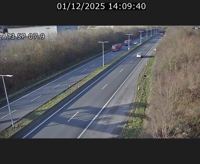 Traffic live webcam Luxembourg Jonction Lankelz - A13 direction Pétange - BK 7.9