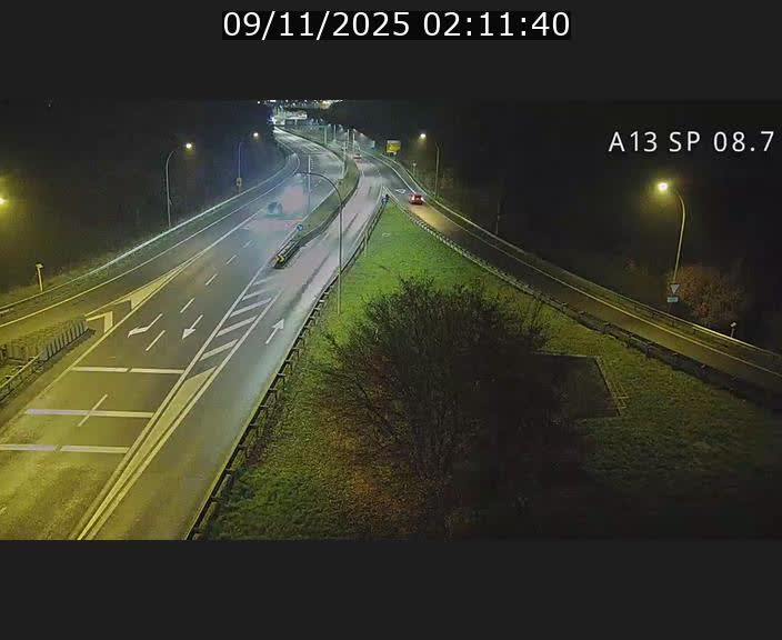 Traffic live webcam Luxembourg Jonction Lankelz - A13 direction Pétange - BK 8.7