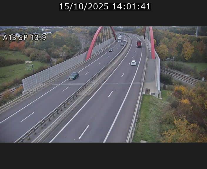 Traffic live webcam Luxembourg Kayl - A13 direction Esch-sur-Alzette/Luxembourg-ville - BK 13.9