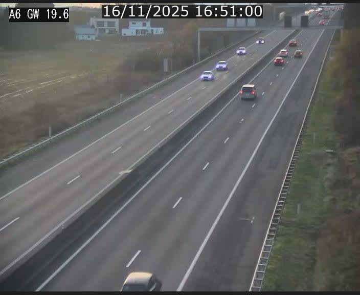 Traffic live webcam Luxembourg - Steinfort - A6 - BK 19.6 - direction Belgique