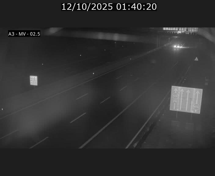 Webcam autoroute A3 au Luxembourg à proximité de la Croix de Gasperich. Vue orientée vers Luxembourg