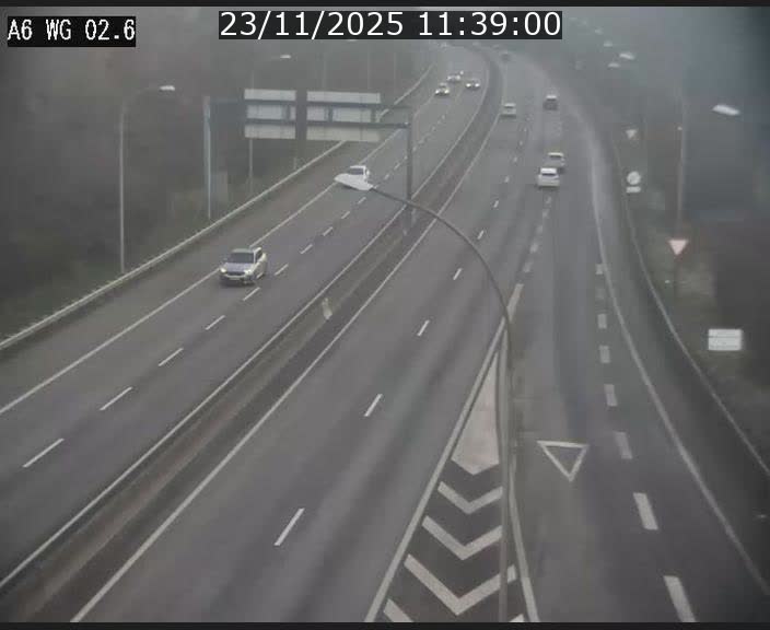 Traffic live webcam Luxembourg Croix de Cessange - A6 - BK 2.6 - direction France/Allemagne