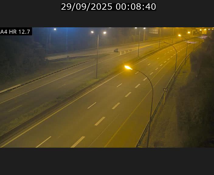 Traffic live webcam Luxembourg Esch sur Alzette - A4 - BK 12.7 - direction Esch-Belval