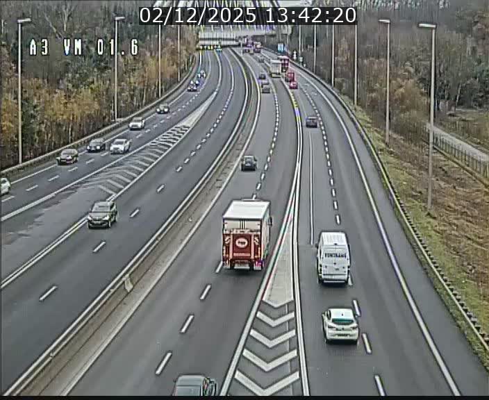 Traffic live webcam Luxembourg - Croix de Gasperich - A3 - BK 1.6 - direction France/Aire de Berchem