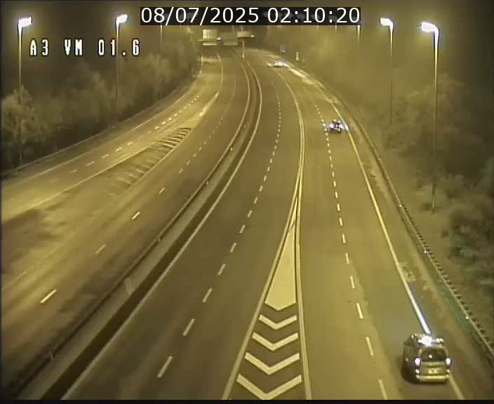 Traffic live webcam Luxembourg - Croix de Gasperich - A3 - BK 1.6 - direction France/Aire de Berchem