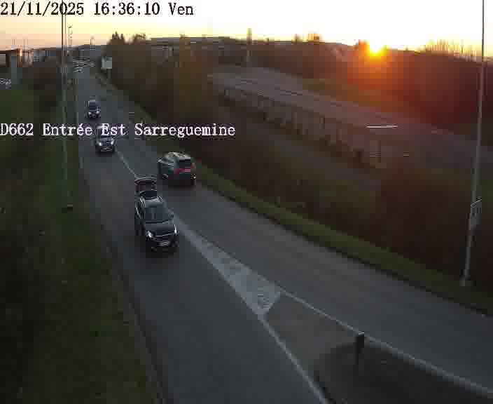 Point de vue trafic déployé sur D662 (France) à Sarreguemines, regardant vers Sarreguemines, aidant conducteurs et services à anticiper les flux.