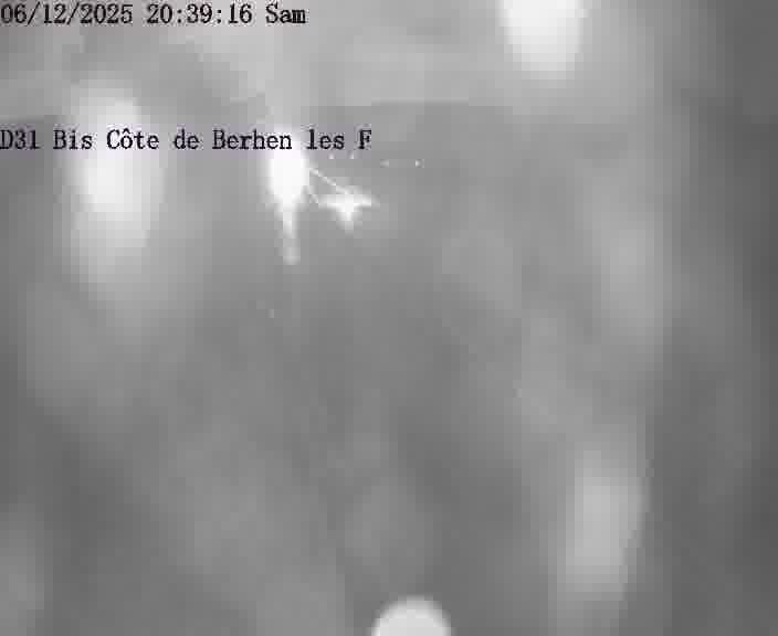 Webcam de surveillance sur D31bis (France) à Behren-lès-Forbach, cadrée vers Sarreguemines, proposant une information routière utile aux déplacements quotidiens.