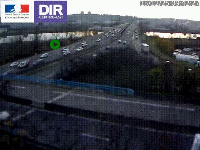 Clone of Caméra de circulation sur A7 à Lyon Perrache vers Marseille, le long du Rhône