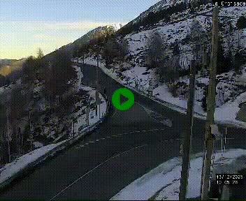 Webcam au carrefour de la croisade, à la jonction entre la N22 et la N320, avant le poste de douane franco-andorrane. Webcam à 1790 mètres d'altitude