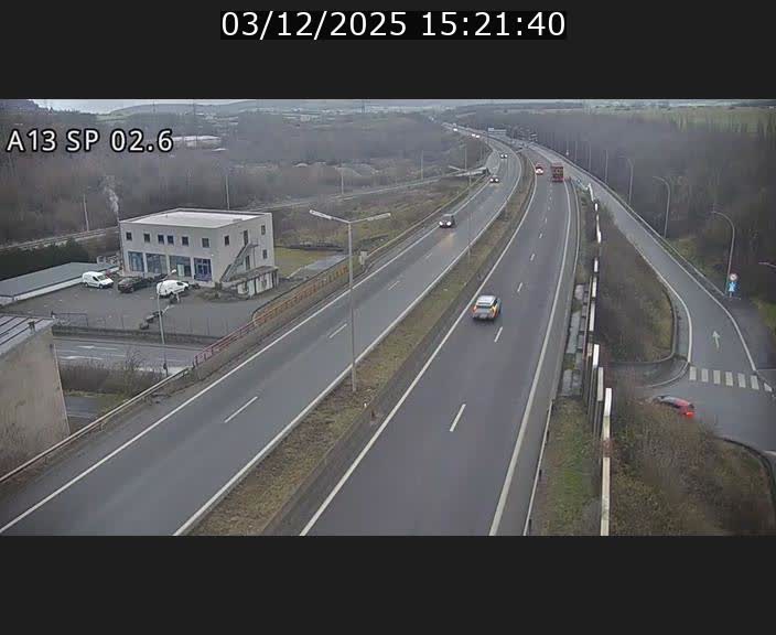 Traffic live webcam Luxembourg Sanem - A13 direction Pétange - BK 2.6