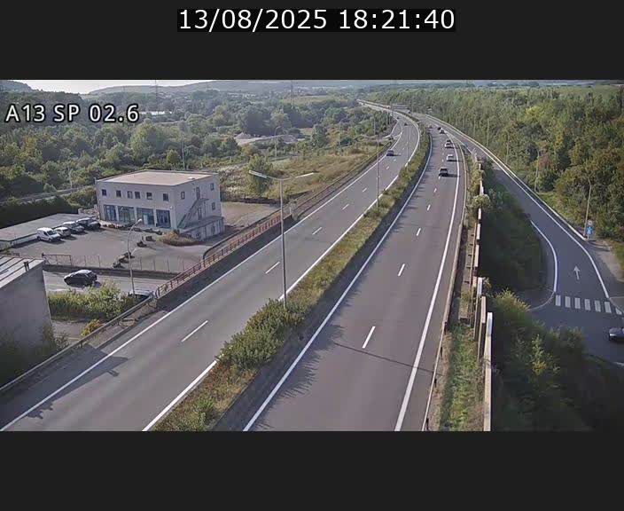 Traffic live webcam Luxembourg Sanem - A13 direction Pétange - BK 2.6