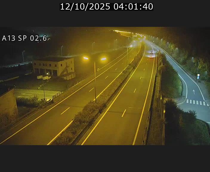 Traffic live webcam Luxembourg Sanem - A13 direction Pétange - BK 2.6