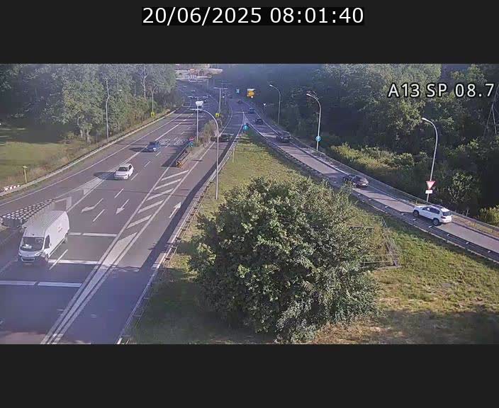 Traffic live webcam Luxembourg Jonction Lankelz - A13 direction Pétange - BK 8.7 
