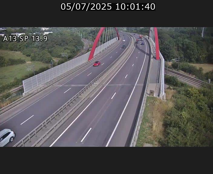 Traffic live webcam Luxembourg Kayl - A13 direction Esch-sur-Alzette/Luxembourg-ville - BK 13.9