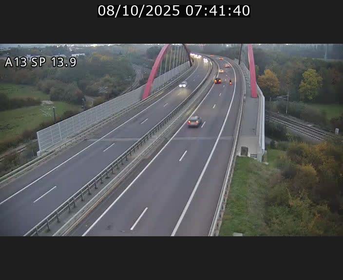 Traffic live webcam Luxembourg Kayl - A13 direction Esch-sur-Alzette/Luxembourg-ville - BK 13.9