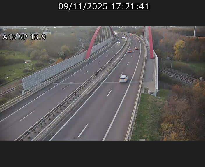 Traffic live webcam Luxembourg Kayl - A13 direction Esch-sur-Alzette/Luxembourg-ville - BK 13.9