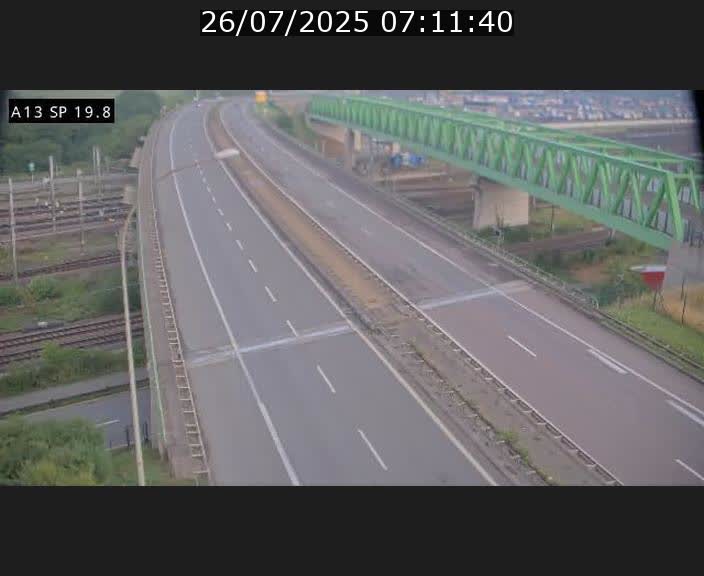 Traffic live webcam Luxembourg Croix de Bettembourg - A13 direction Esch-sur-Alzette - BK 19.8