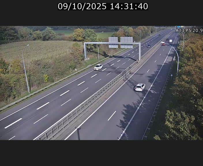 Traffic live webcam Luxembourg Croix de Bettembourg, rond-point d'Hellange - A13 direction Allemagne - BK 20.9