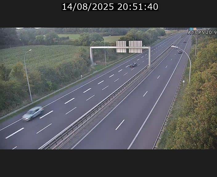 Traffic live webcam Luxembourg Croix de Bettembourg, rond-point d'Hellange - A13 direction Allemagne - BK 20.9