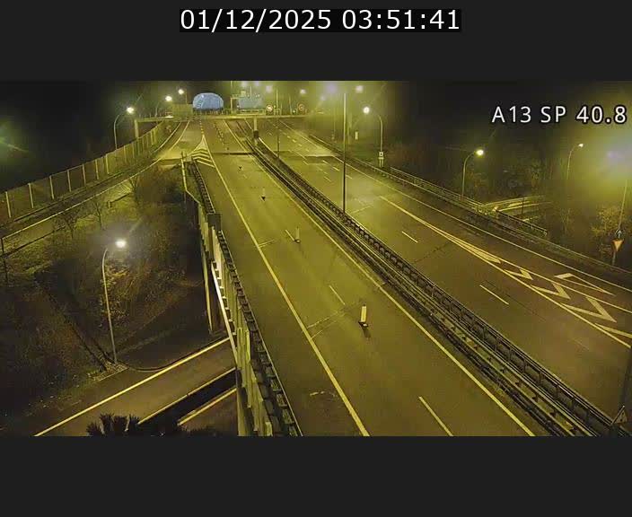 Webcam avec vue sur l'entrée côté allemand du tunnel Markusbierg à Schengen. Vue orientée vers le tunnel et Bettembourg